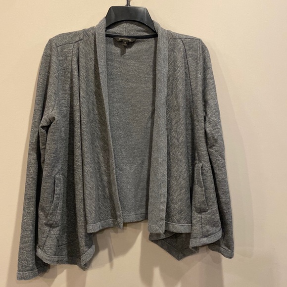 Banana Republic gray cardigan with pockets